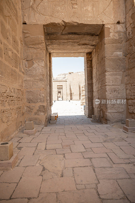 卢克索，Medinet Habu神庙的入口